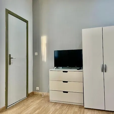 Studio Comfortable Apartman Charleroi